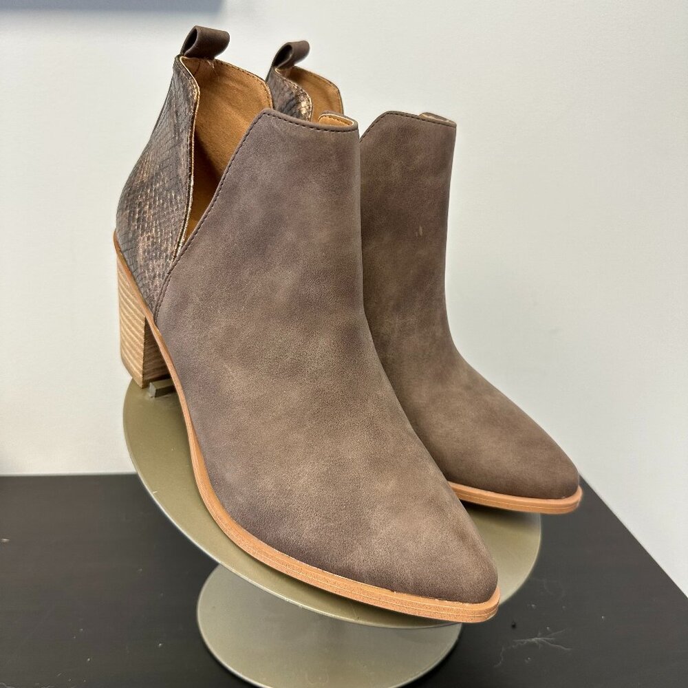 Dolce Vita Falina Bootie NEW (Taupe, 9.5)